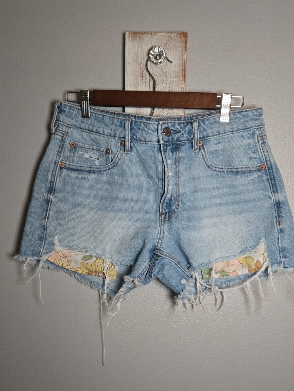 American Eagle Outfitters Light Blue Distressed Denim Shorts with Floral Inset
